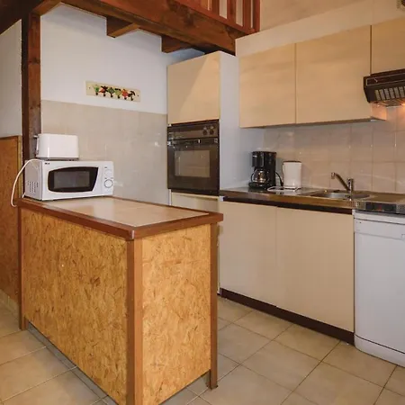 Nyaraló Amazing In W/ 4 Bedrooms Vico