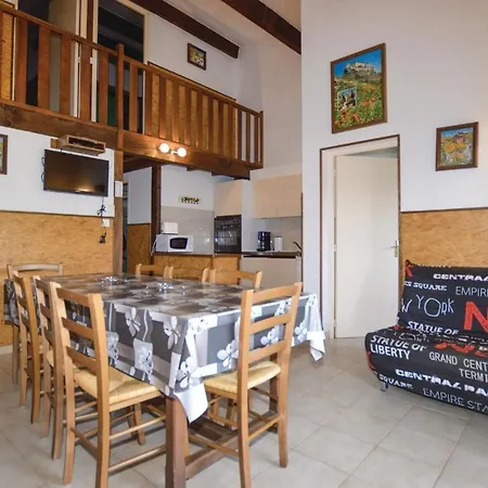 Amazing In W/ 4 Bedrooms Nyaraló Vico